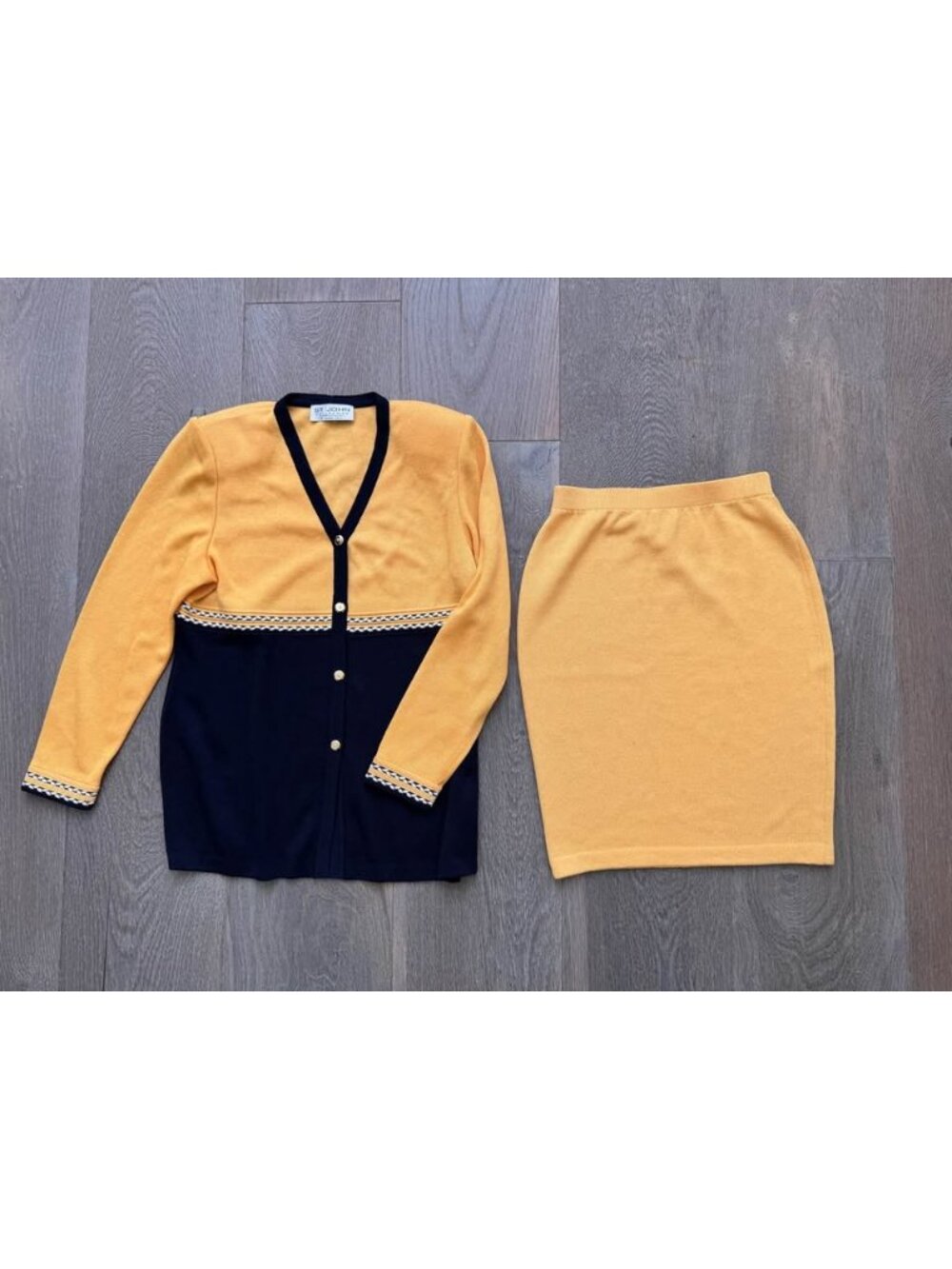 St John Collection Jacket & Skirt Suit Navy Yellow Size 6/2 - Picture 7 of 7